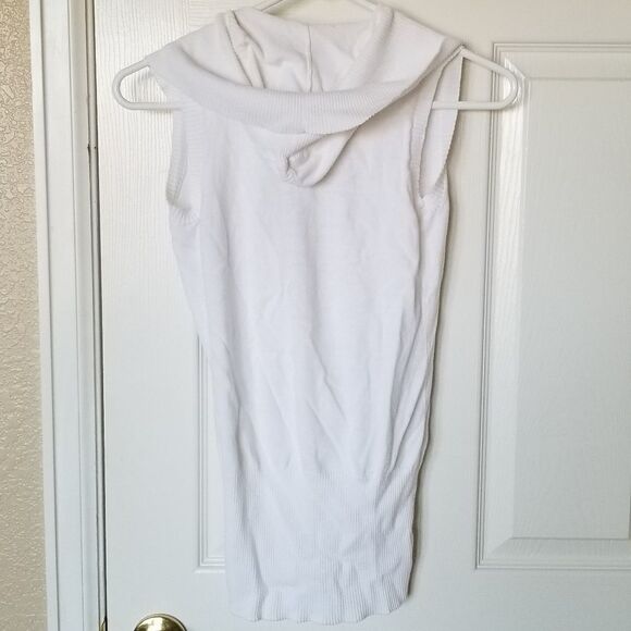 Wet Seal Tank Top - Picture 2 of 5